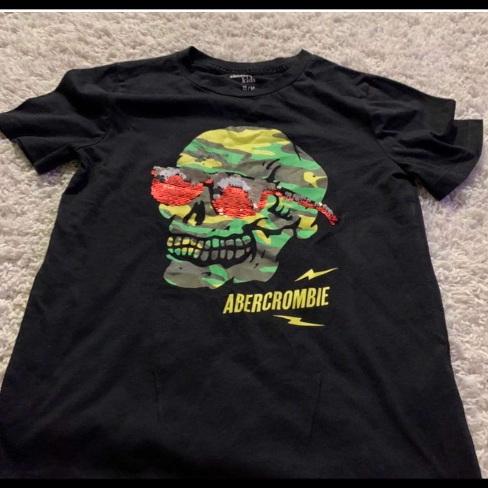 Kids T-Shirt.. size 13-14